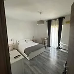 فندق مبيت وإفطار Ditesco